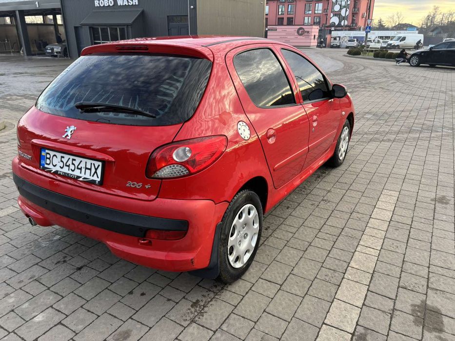 Автомобіль Peugeot