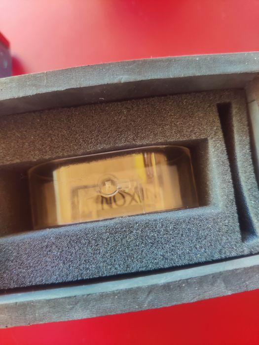 Nixon ultratide surf watch