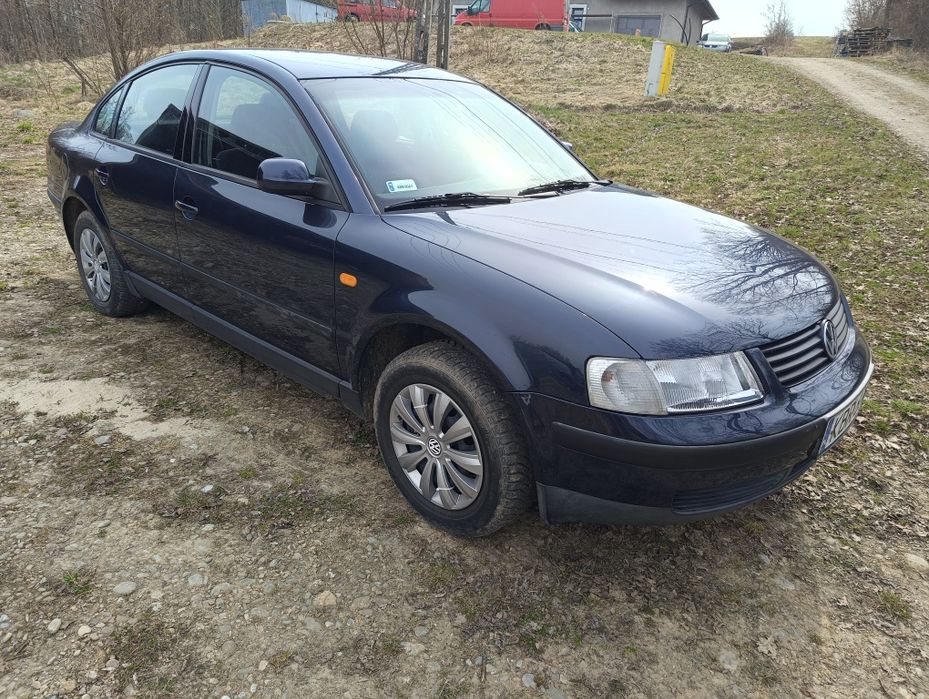 Volkswagen Passat 1.6 benzyna