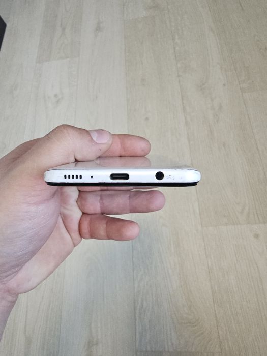 Продам смартфон Samsung Galaxy A30s