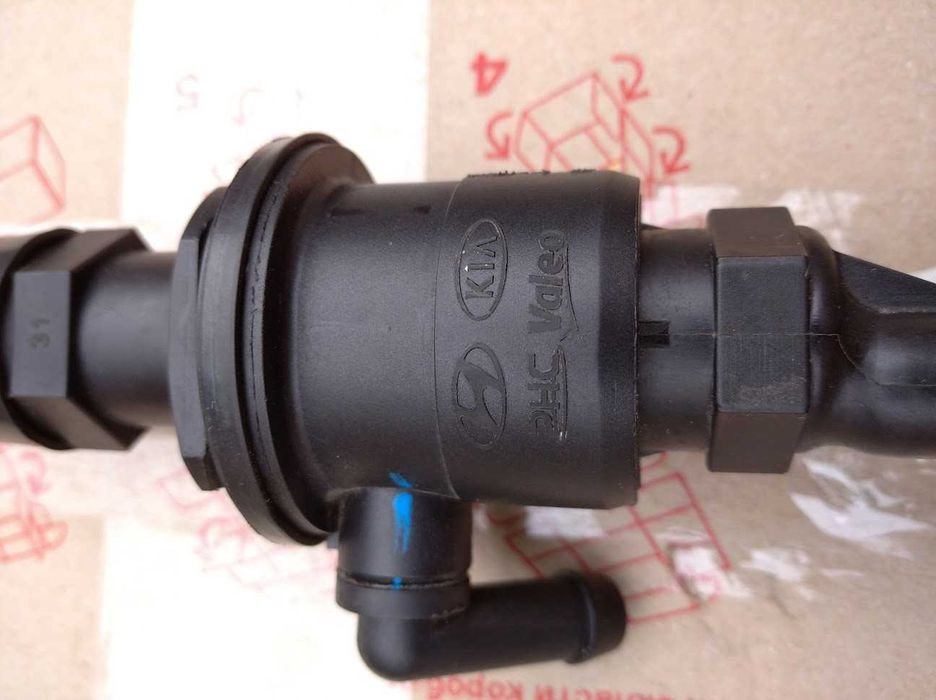 Головний циліндр зчеплення