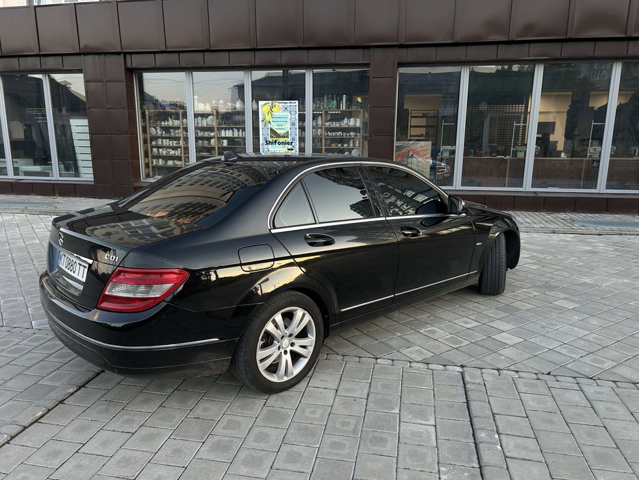 Mercedes-Benz C-220