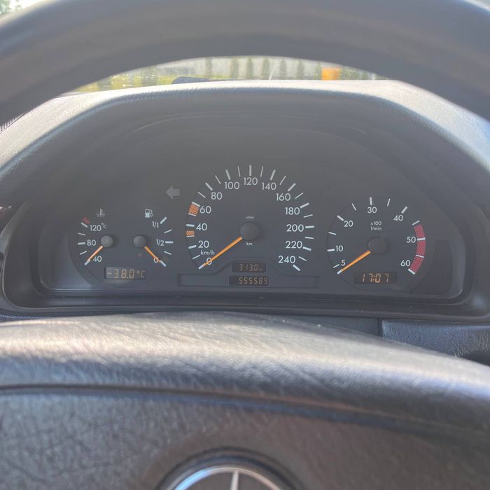 Mersedes-Benz W210 2.2CDI