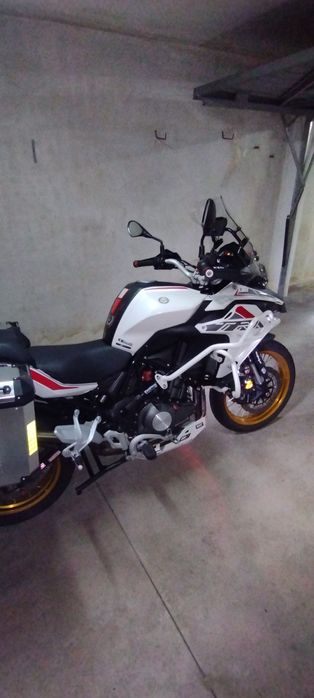 Benelli trk 502x