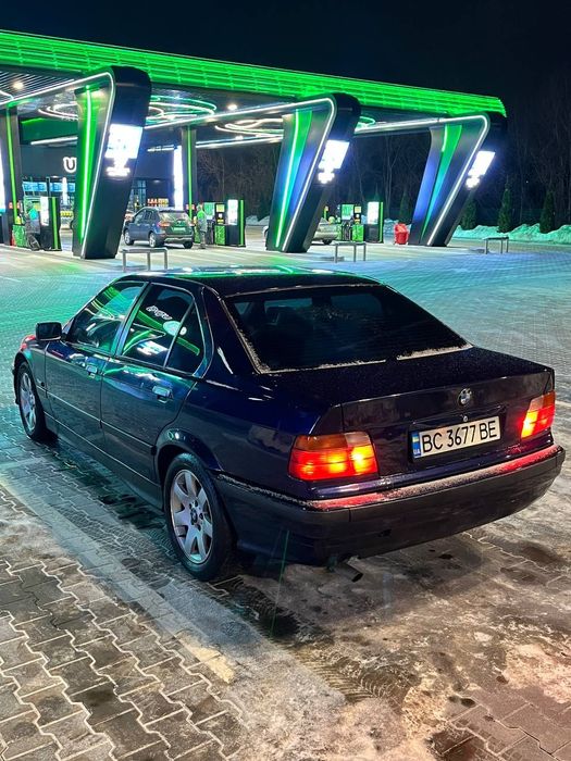 BMW E-36  двигун m43b18