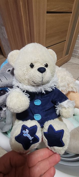 Іграшки м'ягкі різні