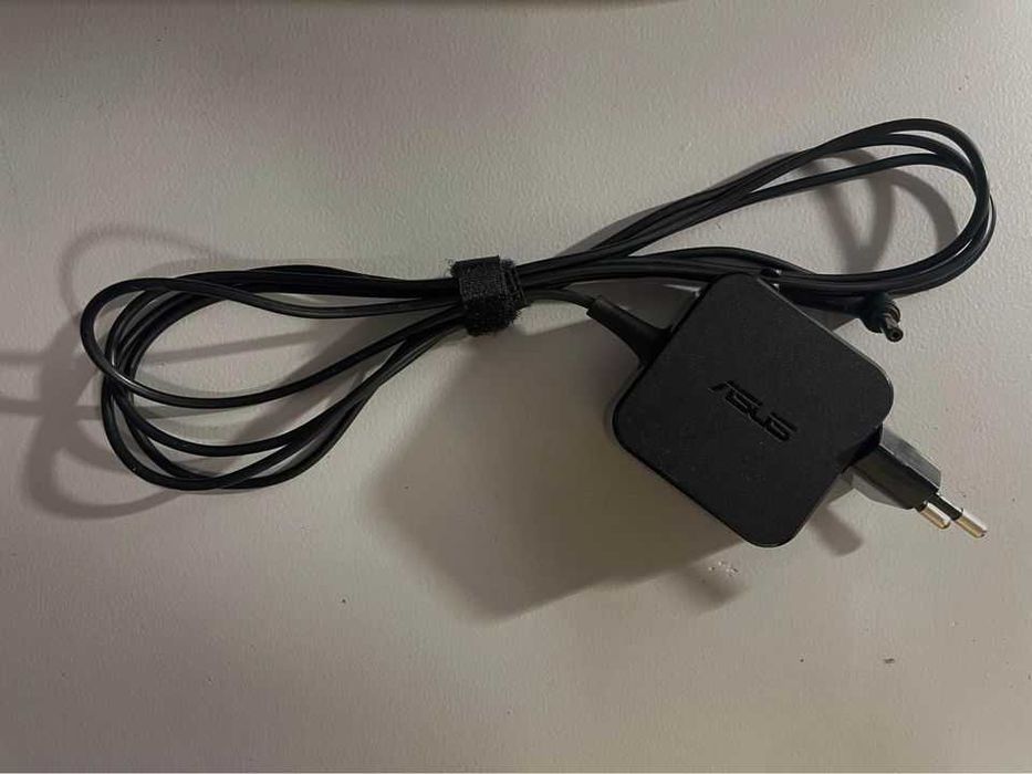 ASUS Vivobook F512DA