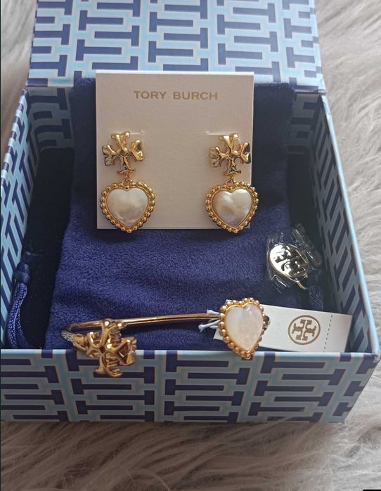 Tory Burch kolczyk i bransoletka  serduszka z masy perlowej