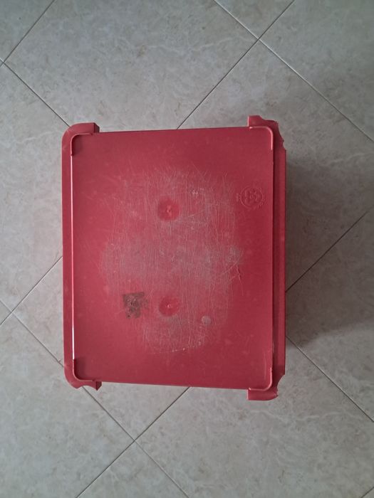 Caixa de plástico da Curver