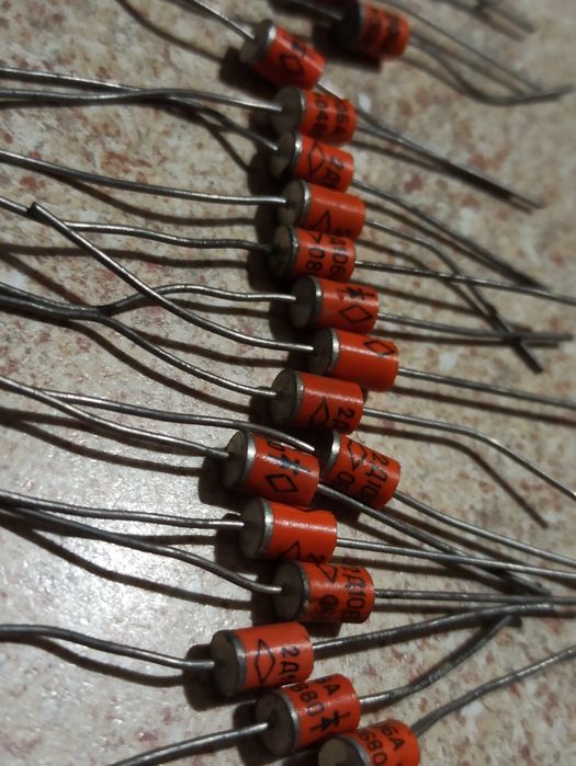 Dioda półprzewodnikowa seria 2D106A 35 szt