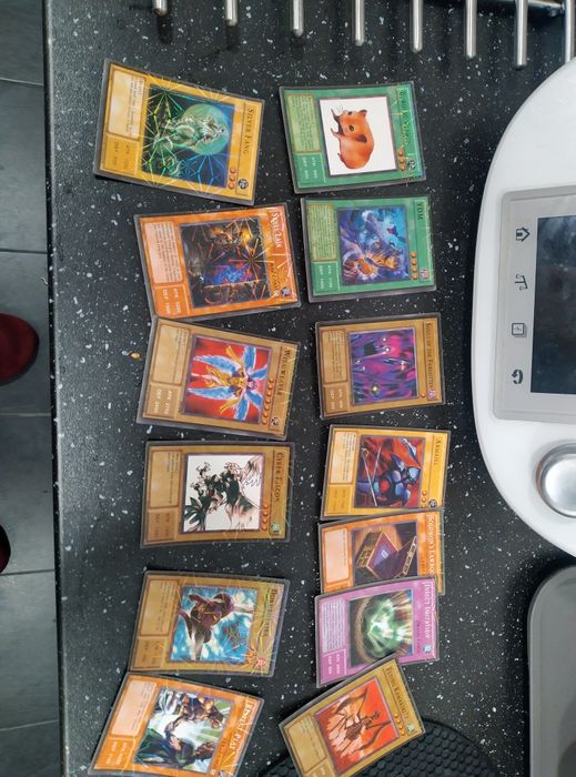 Vendo Várias cartas Yu GI Oh