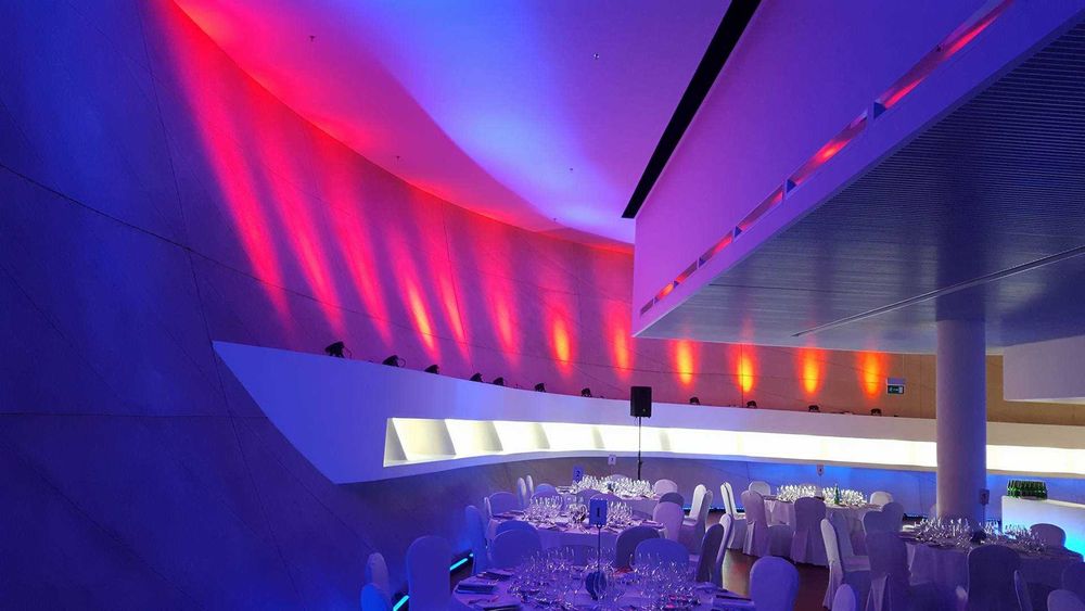 wynajem nagłośnienia, oświetlenia, sprzętu dla DJa