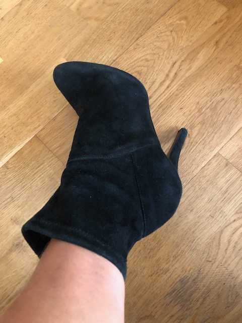 Bota senhora camurça preta marca de luxo Karen Millen