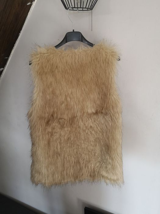 Kamizelka futrzana Esmara