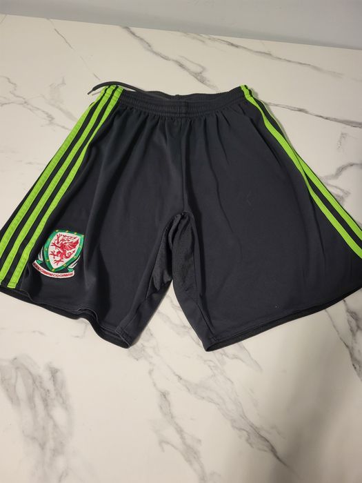 Spodenki piłkarskie adidas