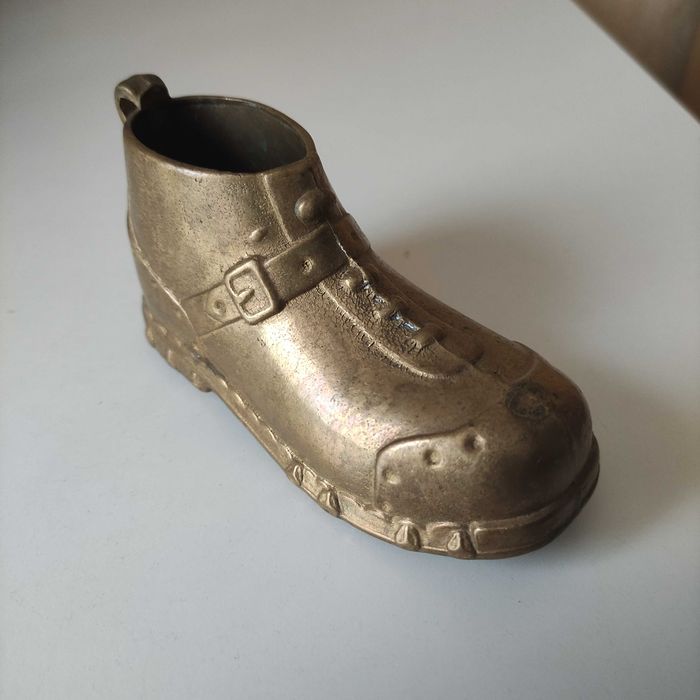 Masywny but mosiądz - 14cm x 6cm x 5cm - czasy PRL