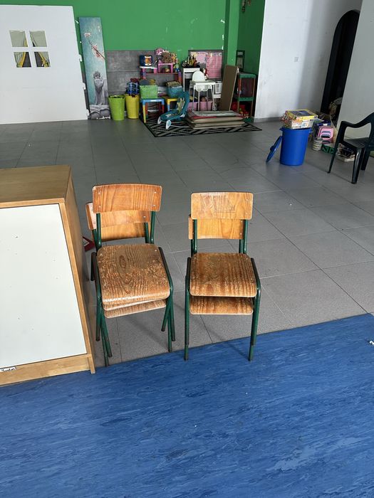 Equipamentos e brinquedoa de creche ATL