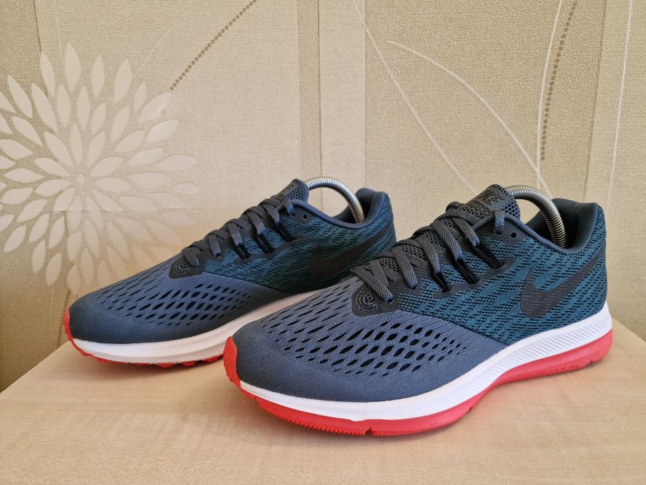 Кросівки Nike Zoom Winflo 4 оригінал розмір 40.5