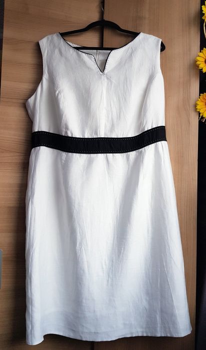 Uroczysta białą lniama sukienka  rozm ok 48