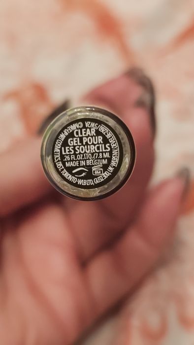 MAC Pro Locked Brow Gel, utrwalający żel do brwi.