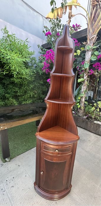 Mivel de canto em carvalho.