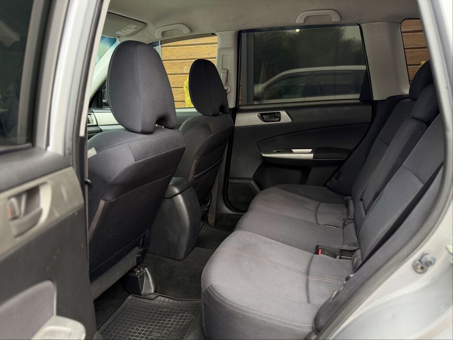 SUBARU FORESTER 2010 року, 2.0 дизель, механіка, повний привід.