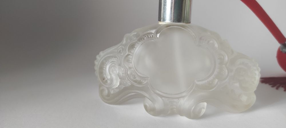 Perfumetka Schlevogt z lat 30-tych ubiegłego wieku. Ideał