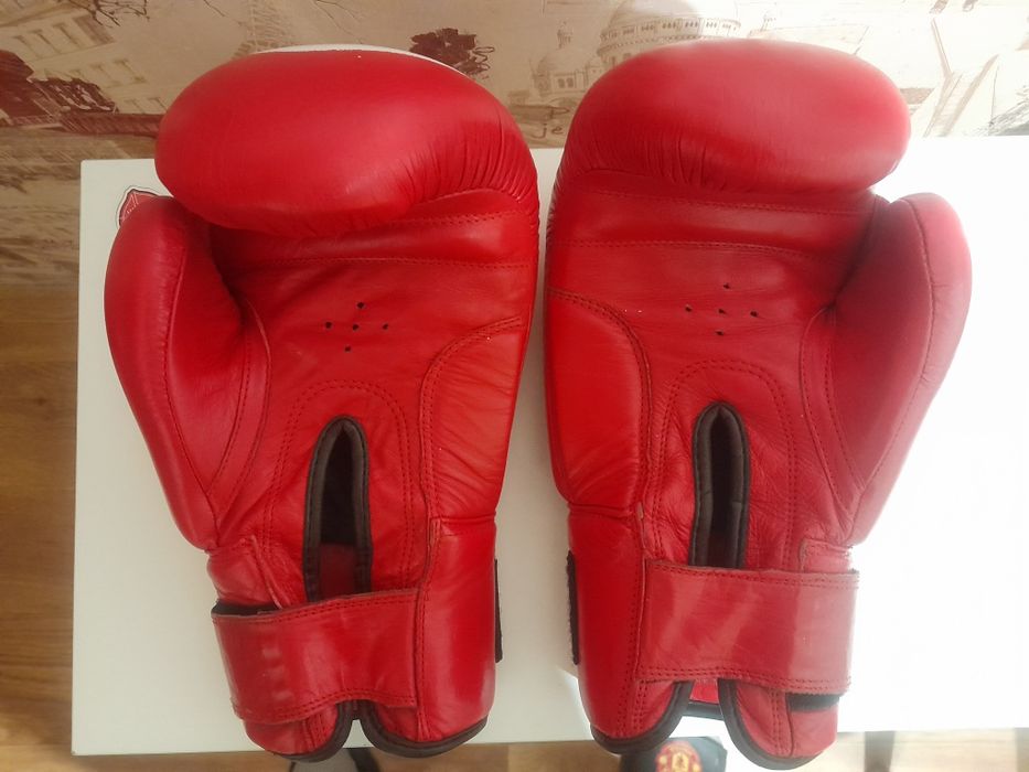 Боксерские перчатки Камакура 16oz