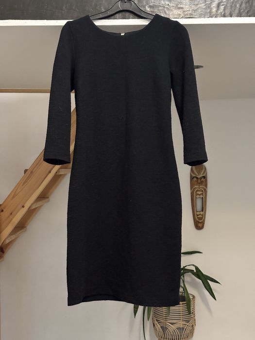 Klasyczna prosta wizytowa mała czarna | Elegancka sukienka Reserved S