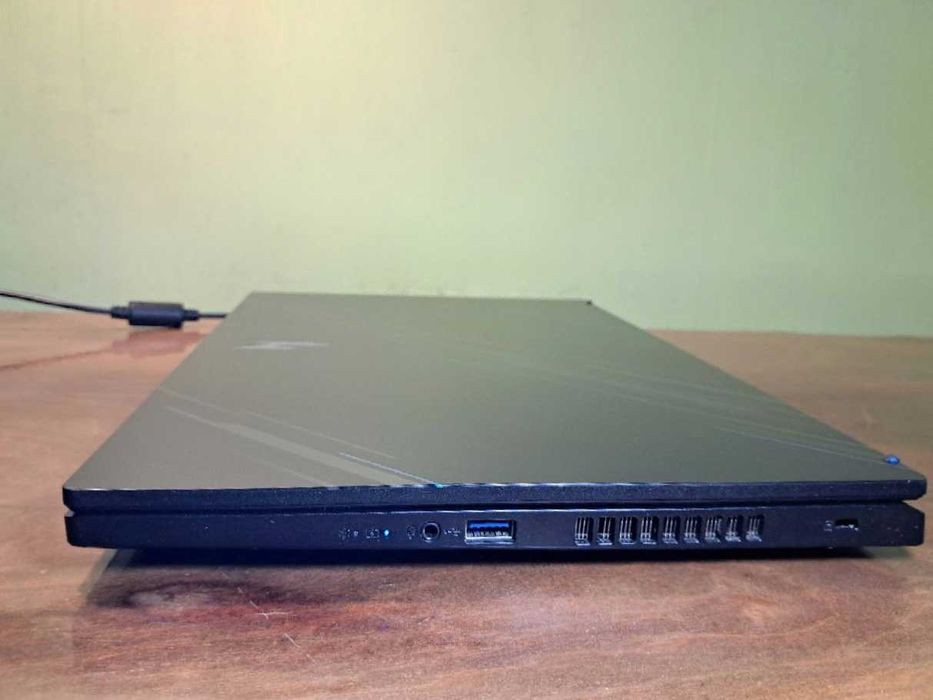 Acer Nitro V15-51/RTX 4050/i5-13420H 16 GB/SSD 512 GB