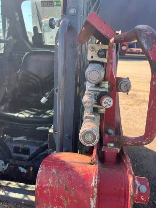 Bobcat rastos takeuchi