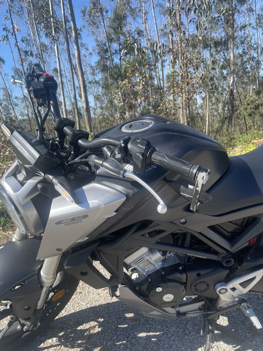 Honda cb125r 2019