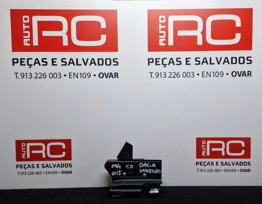 Fechadura / Fecho Porta Trás Direito 825022281RG - DACIA SANDERO II
