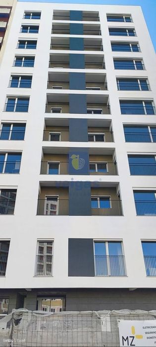 T3 em Santa Marta do Pinhal com Parqueamento - Corroios