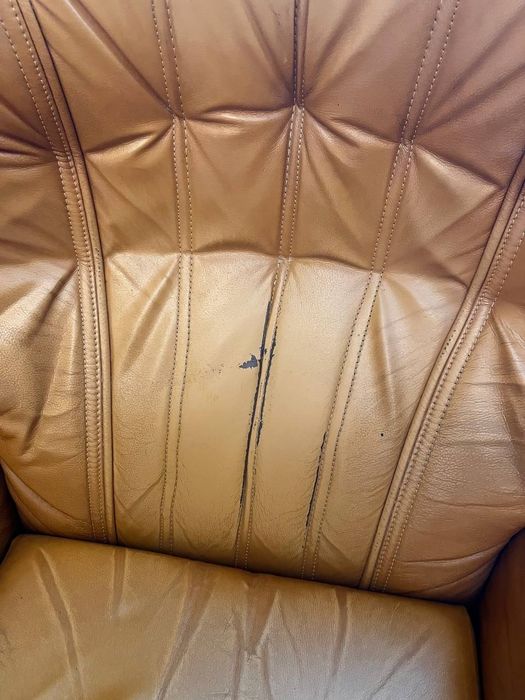Шкіряне крісло бу.  Кожаное кресло