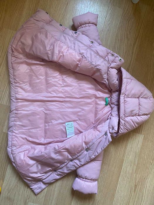 Рожева куртка benetton