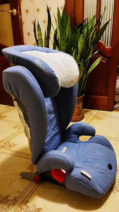 Продам німецьке дитяче автокрісло преміумклас Britax Romer Kidfix