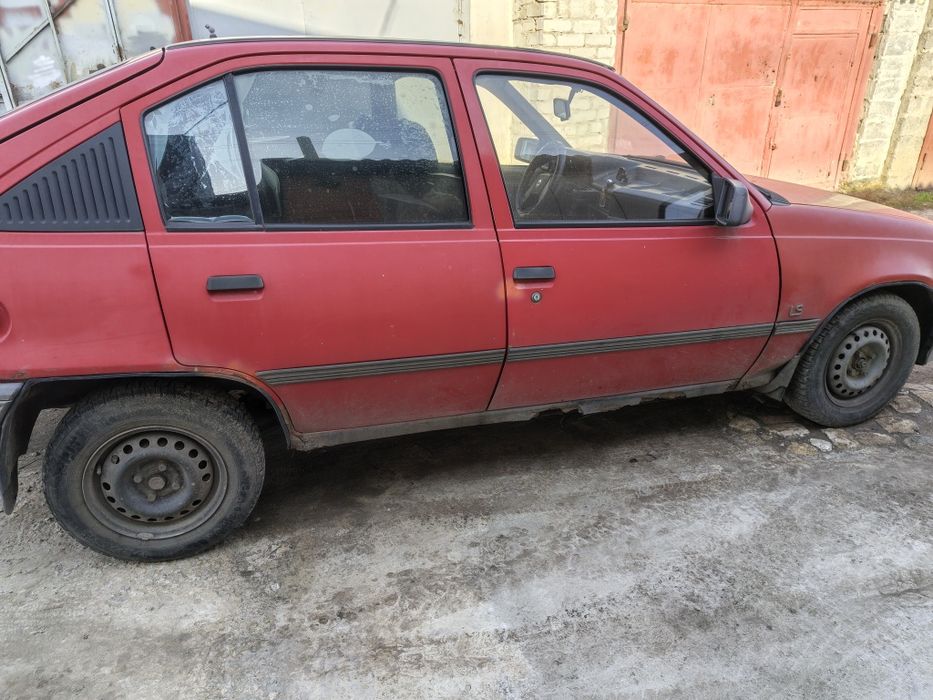 Продам Опель кадет 1.3