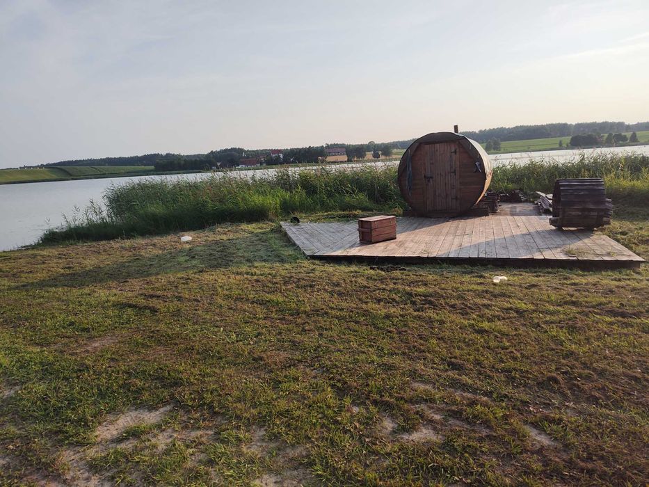 Miejsce pod namiot nad samym jeziorem – cisza, natura i wędkowanie