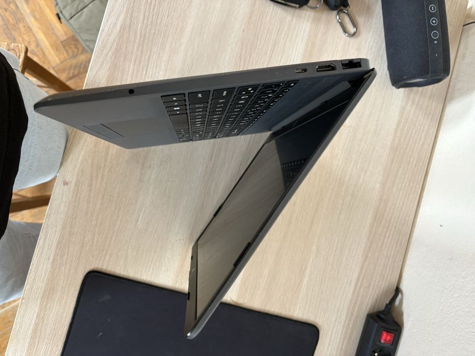 laptop hp ryzen 3 5300U 8gb ram 256gb ssd