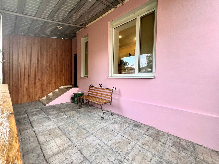 ApartPoltava Будинок із власним двориком МАНГАЛ,ТЕРАСА, СВІТЛО ЗАВЖДИ