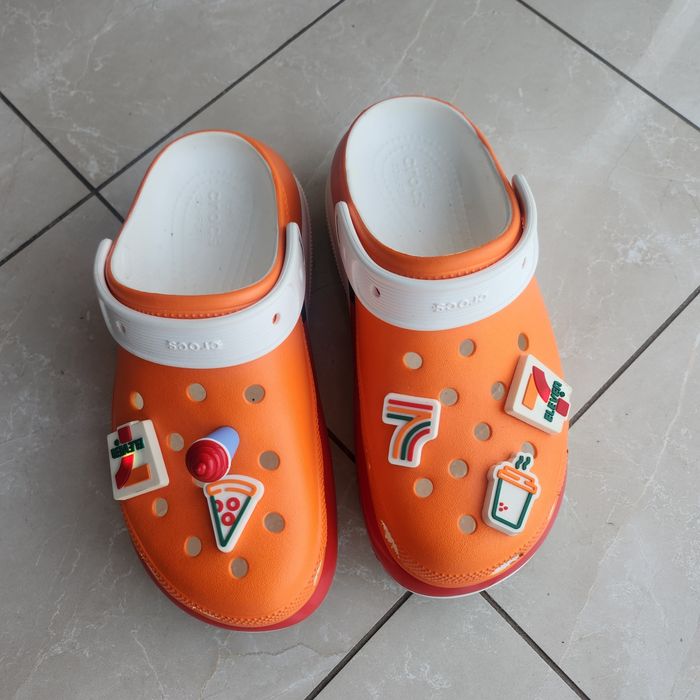 Продам crocs. M5W7.