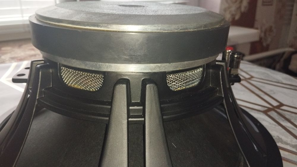 Динамик FB1203H Soundking 250Вт 8Ом