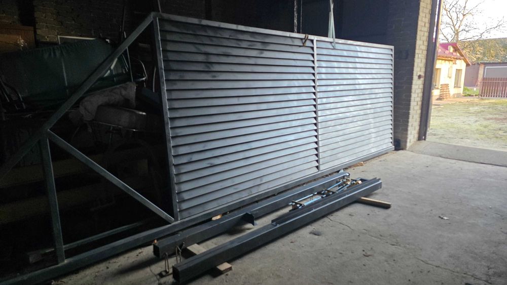 Brama przesuwna panelowa 5x2m