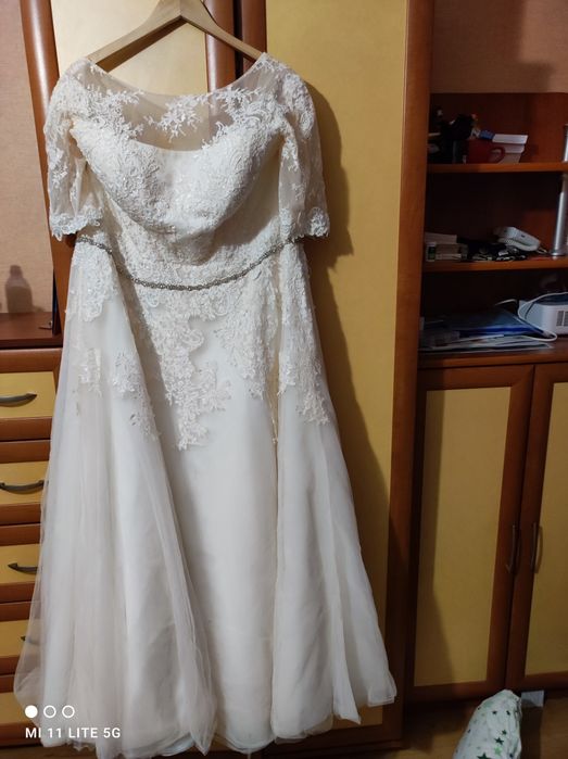 Suknia ślubna. Kolor ecru plus size