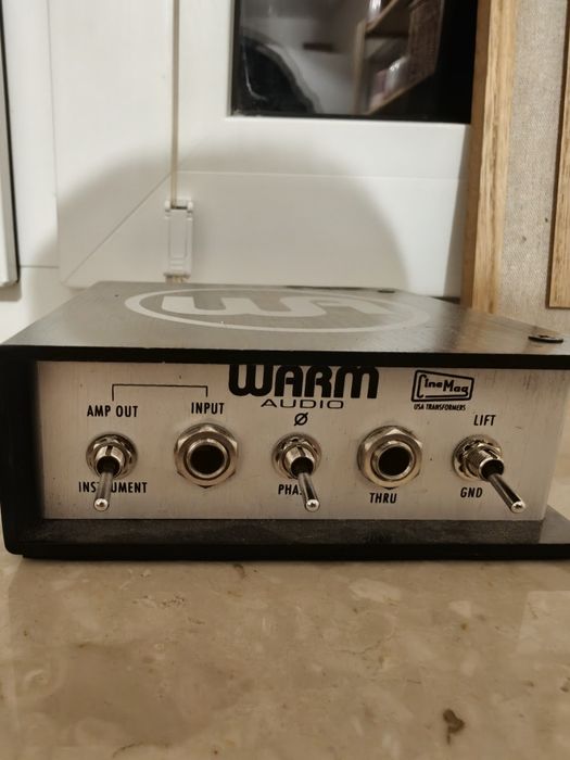 Di box Warm Audio