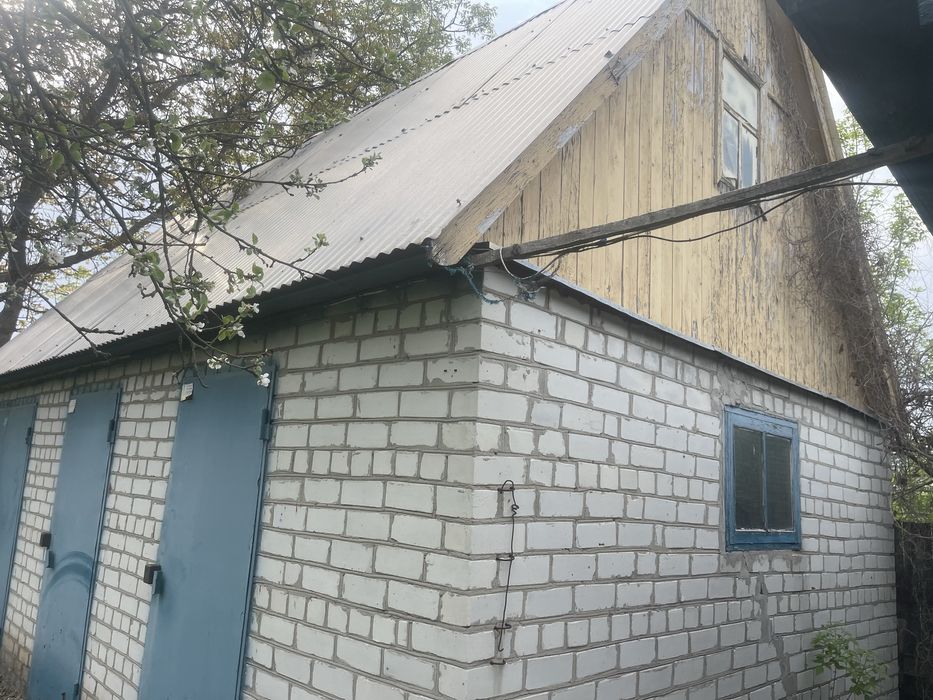 Капитальный Дом-Дача , 90 кв ; Гараж , Баня, подвал ; 25 сот приват ; р-он Терновой ( 22  км  Харьков).