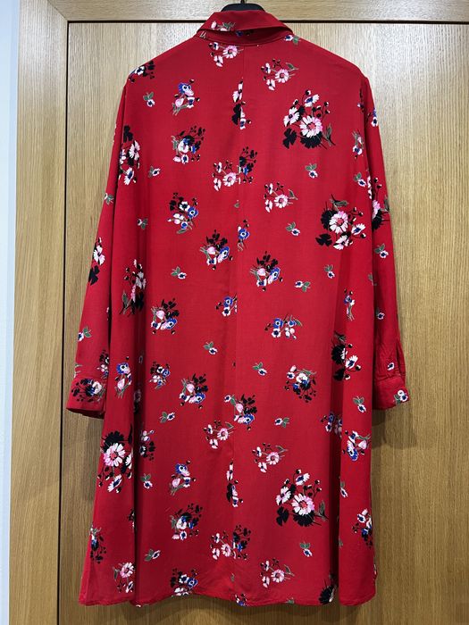 Koszulowa sukienka w kwiaty