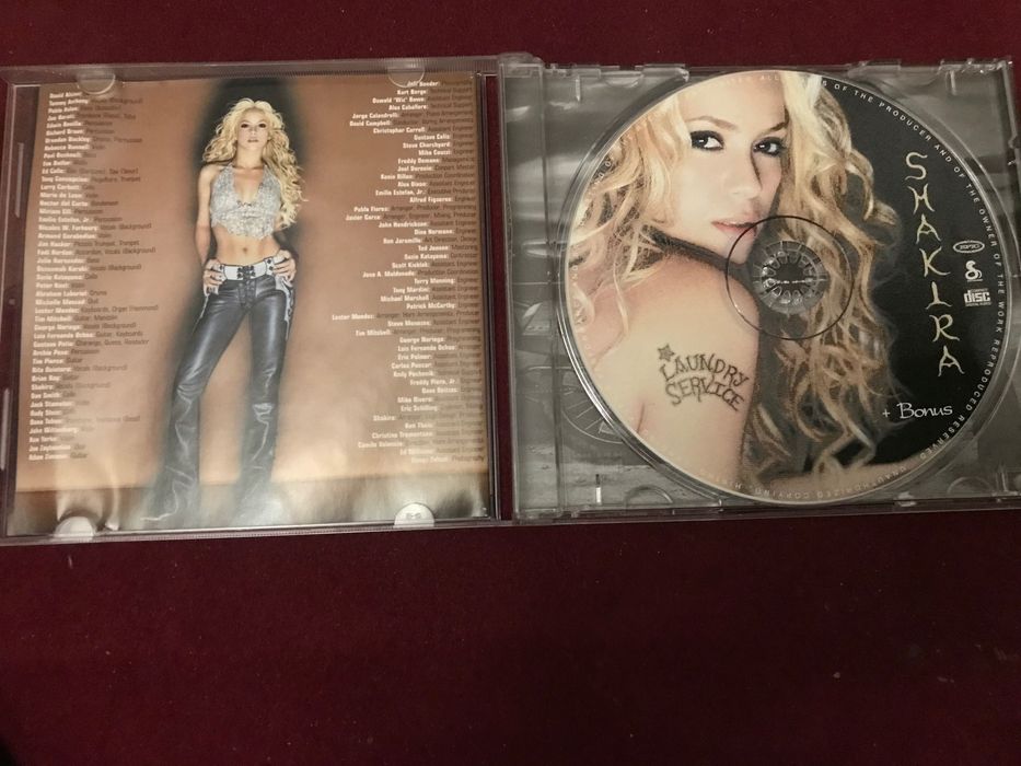 Shakira - Laundry Service
