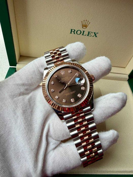 Clean Factory Rolex Datejust 41mm 126331Jubilee Two-Tone, Chocolate Diamond Dial, Gold Fluted Bezel, 18K Rose Gold wrapped 904L Steel, 3235 Movement